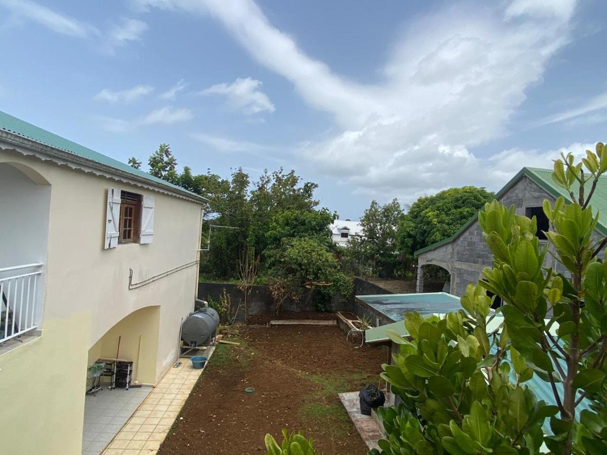 Perou Location Saisonniere Villa Capesterre-Belle-Eau Exterior foto